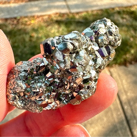 Genuine 239.00 Cts Pyrite Druzy - Picture 5 of 16